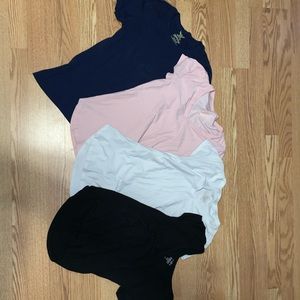 ❌SOLD❌ 
Women's T-Shirt Bundle (4 tops)